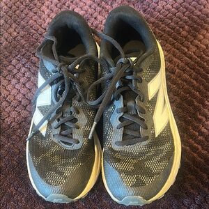 Youth new balance turf shoe “baseball”